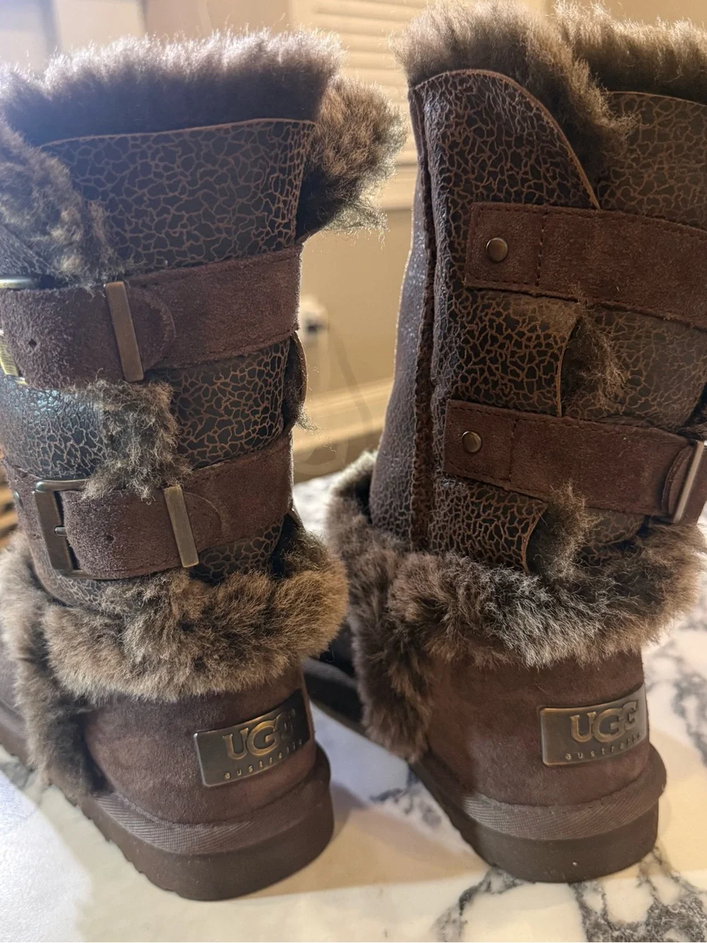 RARE 👈🏼 UGG Skylah Mid-Calf Bomber Leather Shearling Boots Brown Size 6 Pristine